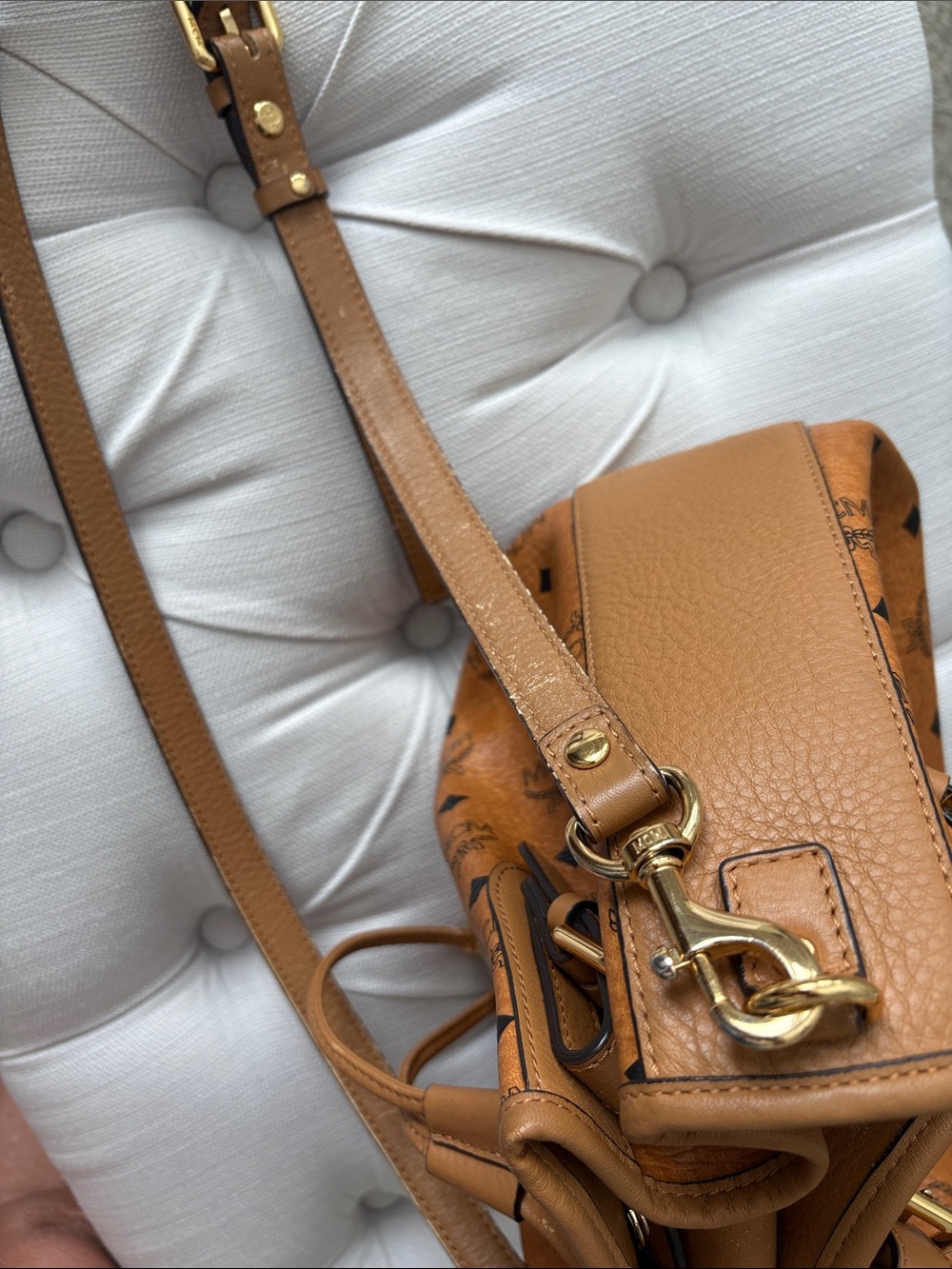 MCM Cognac bucket bag EUC - Picture 13 of 16